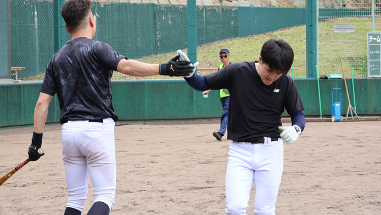 ���쏠�H�Ɖ��Ã\�t�g�{�[�����ɏo��